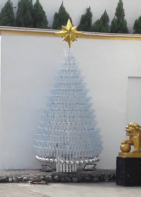 Bảo vệ môi trường và 4 chuyện nhỏ nhặt trên đường - Ảnh 2. Bảo vệ môi trường và 4 chuyện nhỏ nhặt trên đường - Ảnh 2.