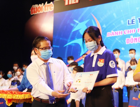 Học bổng Tiếp sức đến trường: Không thể dừng lại - Ảnh 1.