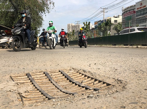 Thanh tra xử lý nhiều công trình thi công bầy hầy ở TP.HCM - Ảnh 2. Thanh tra xử lý nhiều công trình thi công bầy hầy ở TP.HCM - Ảnh 2.