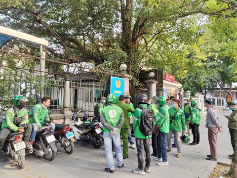 Grab nói gì khi tài xế tắt app, tập trung kiến nghị không tăng mức khấu trừ? - Ảnh 2. Grab nói gì khi tài xế tắt app, tập trung kiến nghị không tăng mức khấu trừ? - Ảnh 2.