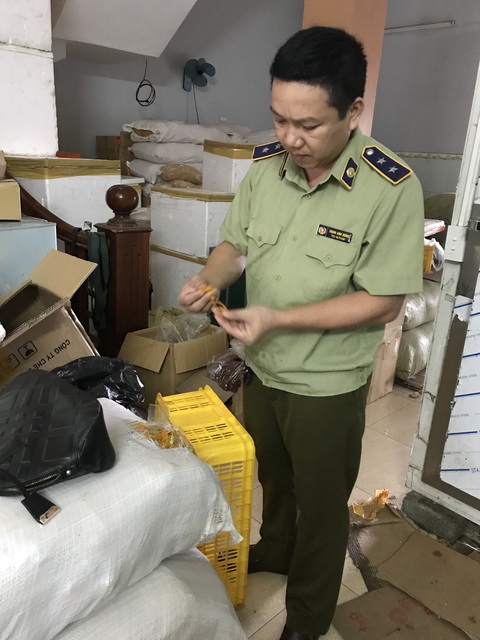 Kinh doanh thịt sấy khô, ruốc, bánh tráng không rõ nguồn gốc, bị phạt gần 425 triệu đồng - Ảnh 1. Kinh doanh thịt sấy khô, ruốc, bánh tráng không rõ nguồn gốc, bị phạt gần 425 triệu đồng - Ảnh 1.