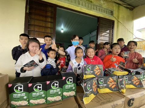 Tặng thực phẩm sạch cho trẻ em đặc biệt khó khăn, mồ côi Quảng Nam - Ảnh 5. Tặng thực phẩm sạch cho trẻ em đặc biệt khó khăn, mồ côi Quảng Nam - Ảnh 5.