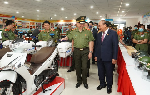 Chùm ảnh: Thủ tướng dự và phát biểu chỉ đạo Hội nghị Công an toàn quốc - Ảnh 6. Chùm ảnh: Thủ tướng dự và phát biểu chỉ đạo Hội nghị Công an toàn quốc - Ảnh 6.