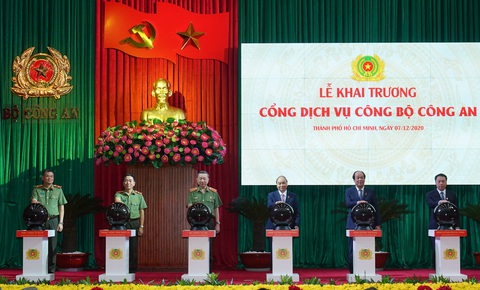 Thủ tướng nhấn nút khai trương Cổng dịch vụ công Bộ Công an - Ảnh 1. Thủ tướng nhấn nút khai trương Cổng dịch vụ công Bộ Công an - Ảnh 1.