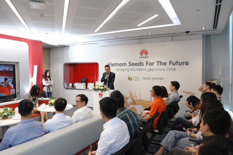 Khai mạc Chương trình Đào tạo Hạt giống Viễn thông Tương lai năm 2020 - Ảnh 1. Khai mạc Chương trình Đào tạo Hạt giống Viễn thông Tương lai năm 2020 - Ảnh 1.