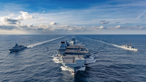 Tàu sân bay Anh tiến tới châu Á - Ảnh 1.