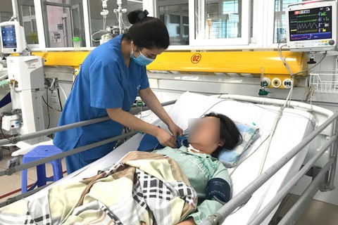 Một bệnh nhân nữ uống một lần 60 viên thuốc hạ huyết áp - Ảnh 1. Một bệnh nhân nữ uống một lần 60 viên thuốc hạ huyết áp - Ảnh 1.