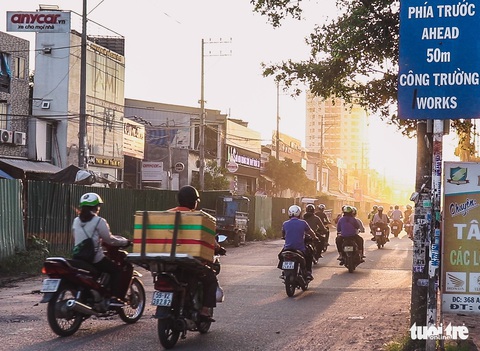 TP.HCM: tạm thời xử lý công trình giao thông bầy hầy trước tết - Ảnh 3. TP.HCM: tạm thời xử lý công trình giao thông bầy hầy trước tết - Ảnh 3.