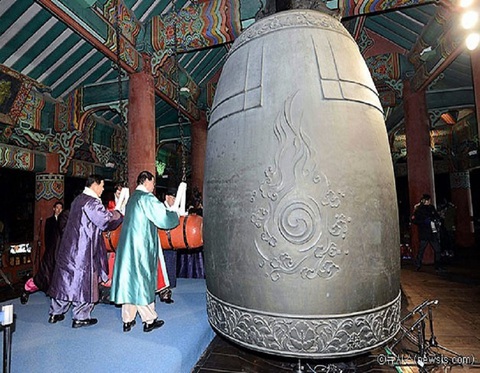 Hàn Quốc: Seoul không tổ chức lễ đánh chuông đón năm mới do COVID-19 - Ảnh 1. Hàn Quốc: Seoul không tổ chức lễ đánh chuông đón năm mới do COVID-19 - Ảnh 1.