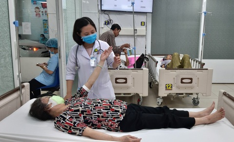 Bệnh đột quỵ khiến nghệ sĩ Chí Tài qua đời: Làm sao nhận biết bệnh, sơ cứu ra sao? - Ảnh 1. Bệnh đột quỵ khiến nghệ sĩ Chí Tài qua đời: Làm sao nhận biết bệnh, sơ cứu ra sao? - Ảnh 1.