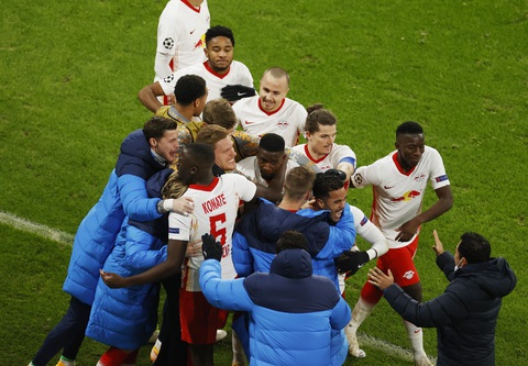 Man United bị Leipzig loại khỏi Champions League - Ảnh 1. Man United bị Leipzig loại khỏi Champions League - Ảnh 1.