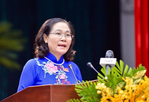 TP.HCM dự thu hơn 1,9 triệu tỉ đồng ngân sách trong 5 năm tới - Ảnh 2. TP.HCM dự thu hơn 1,9 triệu tỉ đồng ngân sách trong 5 năm tới - Ảnh 2.