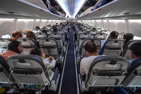 Máy bay Boeing 737 MAX trở lại bầu trời sau 20 tháng khủng hoảng - Ảnh 1. Máy bay Boeing 737 MAX trở lại bầu trời sau 20 tháng khủng hoảng - Ảnh 1.