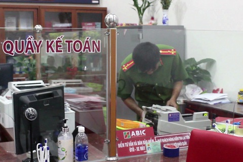 Khởi tố, bắt tạm giam thanh niên cướp Agribank Đồng Nai - Ảnh 2. Khởi tố, bắt tạm giam thanh niên cướp Agribank Đồng Nai - Ảnh 2.