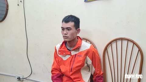 Tên trộm đâm gục bảo vệ, cướp hơn 10 điện thoại đã bị bắt - Ảnh 1. Tên trộm đâm gục bảo vệ, cướp hơn 10 điện thoại đã bị bắt - Ảnh 1.