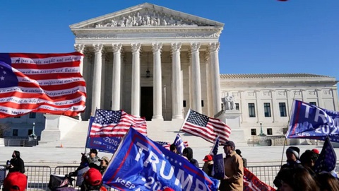 Tòa án tối cao bác đơn kiện của nhóm nghị sĩ Cộng hòa bang Pennsylvania - Ảnh 1. Tòa án tối cao bác đơn kiện của nhóm nghị sĩ Cộng hòa bang Pennsylvania - Ảnh 1.