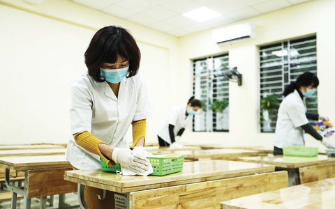 Tẩy trùng trường học, phòng virus corona - Ảnh 6. Tẩy trùng trường học, phòng virus corona - Ảnh 6.