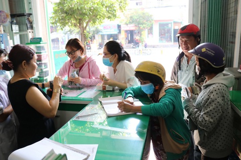 Đang phát miễn phí hàng trăm ngàn khẩu trang y tế tại TP.HCM, Hà Tĩnh - Ảnh 9. Đang phát miễn phí hàng trăm ngàn khẩu trang y tế tại TP.HCM, Hà Tĩnh - Ảnh 9.