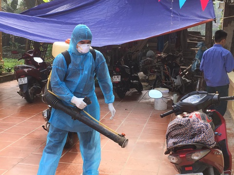 Xã có người dương tính virus corona cho học sinh nghỉ học - Ảnh 2. Xã có người dương tính virus corona cho học sinh nghỉ học - Ảnh 2.