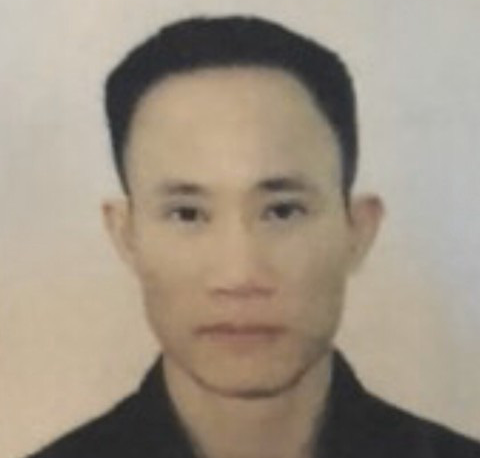 Đối tượng nghi ôm lựu đạn cố thủ bỏ trốn có thể mang theo vũ khí - Ảnh 1. Đối tượng nghi ôm lựu đạn cố thủ bỏ trốn có thể mang theo vũ khí - Ảnh 1.
