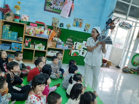 Vì sao phụ huynh muốn học sinh nghỉ học thêm 2 tuần? - Ảnh 4. Vì sao phụ huynh muốn học sinh nghỉ học thêm 2 tuần? - Ảnh 4.