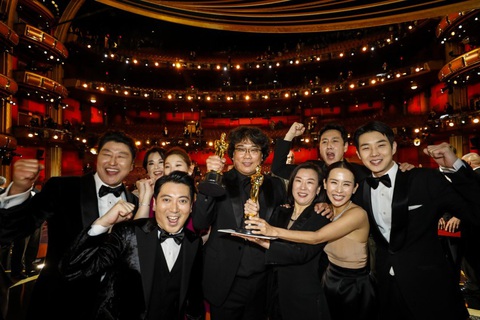 Thắng lớn ở Oscar, phim Parasite được chiếu lần 2 tại Việt Nam - Ảnh 1. Thắng lớn ở Oscar, phim Parasite được chiếu lần 2 tại Việt Nam - Ảnh 1.