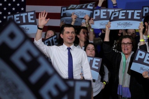 Pete Buttigieg vẽ tương lai Đảng Dân chủ? - Ảnh 1. Pete Buttigieg vẽ tương lai Đảng Dân chủ? - Ảnh 1.