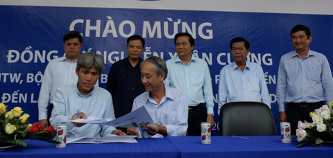 Người bán hàng lạy lục người mua là quá vô lý - Ảnh 3. Người bán hàng lạy lục người mua là quá vô lý - Ảnh 3.