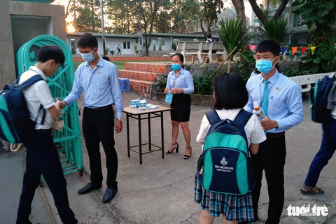 Học sinh Đồng Nai học lại ngày 17-2 - Ảnh 1. Học sinh Đồng Nai học lại ngày 17-2 - Ảnh 1.