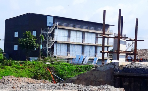 Phó chủ tịch Cần Thơ: ‘Xử lý vụ xây nhà lấn chiếm nút giao T3, hứa là phải làm’ - Ảnh 1. Phó chủ tịch Cần Thơ: ‘Xử lý vụ xây nhà lấn chiếm nút giao T3, hứa là phải làm’ - Ảnh 1.