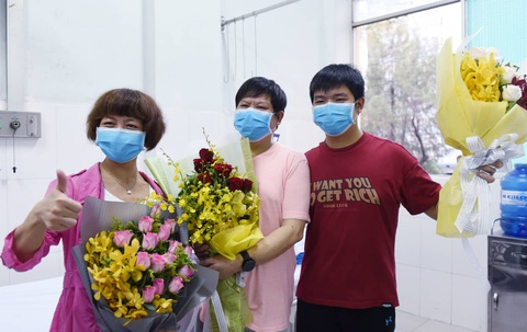 Lá thư 2 cha con nhiễm COVID-19 người Trung Quốc gửi bác sĩ Bệnh viện Chợ Rẫy - Ảnh 1. Lá thư 2 cha con nhiễm COVID-19 người Trung Quốc gửi bác sĩ Bệnh viện Chợ Rẫy - Ảnh 1.