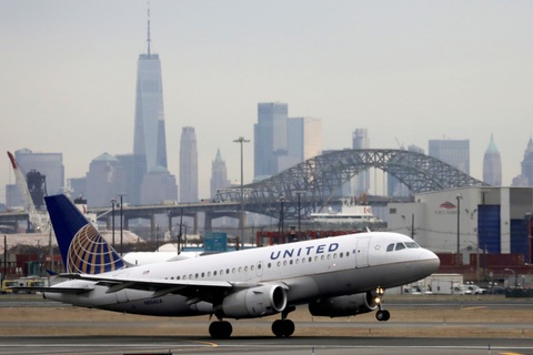 United Airlines hủy chuyến bay đến Trung Quốc tới cuối tháng 4-2020 - Ảnh 1. United Airlines hủy chuyến bay đến Trung Quốc tới cuối tháng 4-2020 - Ảnh 1.