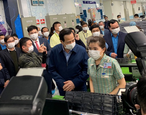 Không để COVID-19 xâm nhập vào các khu công nghiệp - Ảnh 1. Không để COVID-19 xâm nhập vào các khu công nghiệp - Ảnh 1.