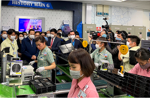 98% lao động đã trở lại làm việc sau tết dù dịch COVID-19 còn phức tạp - Ảnh 2. 98% lao động đã trở lại làm việc sau tết dù dịch COVID-19 còn phức tạp - Ảnh 2.