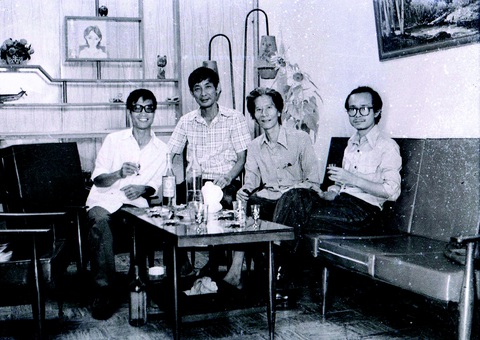 Hà Tường và một tấm ảnh giao tiếp theo cách khác - Ảnh 2. Hà Tường và một tấm ảnh giao tiếp theo cách khác - Ảnh 2.
