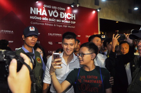 Công Vinh: ‘Thể hình, thể lực cầu thủ Việt Nam bây giờ tốt nhiều so với thời của tôi’ - Ảnh 5. Công Vinh: ‘Thể hình, thể lực cầu thủ Việt Nam bây giờ tốt nhiều so với thời của tôi’ - Ảnh 5.
