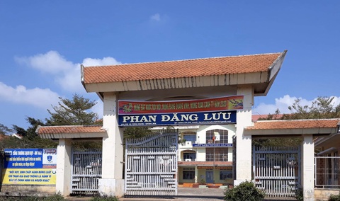 Học sinh cấp III cho vay nặng lãi trong trường - Ảnh 1. Học sinh cấp III cho vay nặng lãi trong trường - Ảnh 1.