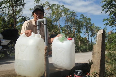 Nhiều nơi ở miền Tây đang hạn, mặn khốc liệt - Ảnh 3. Nhiều nơi ở miền Tây đang hạn, mặn khốc liệt - Ảnh 3.