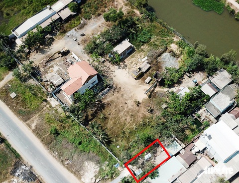 Khu nhà hoang Tuấn ‘khỉ’ ẩn nấp trước khi bị tiêu diệt phức tạp ra sao? - Ảnh 2. Khu nhà hoang Tuấn ‘khỉ’ ẩn nấp trước khi bị tiêu diệt phức tạp ra sao? - Ảnh 2.
