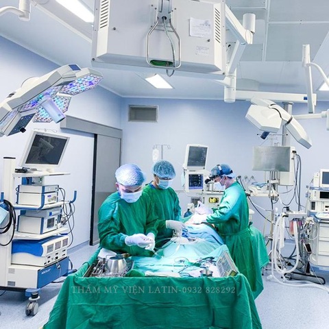 Bác Sĩ Trịnh Quang Đại – Người tái sinh nhan sắc cho phái đẹp - Ảnh 2. Bác Sĩ Trịnh Quang Đại – Người tái sinh nhan sắc cho phái đẹp - Ảnh 2.