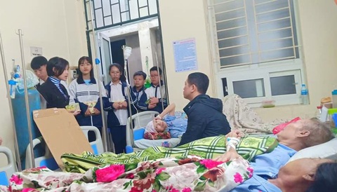 Yêu thương trao đi - Ảnh 1. Yêu thương trao đi - Ảnh 1.