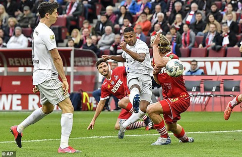 Đè bẹp Cologne, Bayern Munich trở lại ngôi đầu bảng - Ảnh 2. Đè bẹp Cologne, Bayern Munich trở lại ngôi đầu bảng - Ảnh 2.