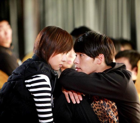 Hyun Bin và Son Ye Jin: Đôi tình nhân Liên Triều - Ảnh 2. Hyun Bin và Son Ye Jin: Đôi tình nhân Liên Triều - Ảnh 2.