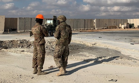 Tấn công bằng rocket gần đại sứ quán Mỹ ở Iraq - Ảnh 2. Tấn công bằng rocket gần đại sứ quán Mỹ ở Iraq - Ảnh 2.