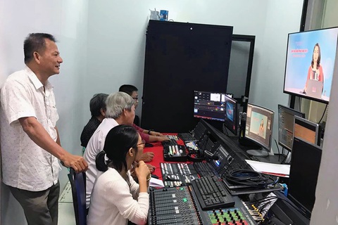 Đồng Nai bắt đầu ôn tập kiến thức cho học sinh qua truyền hình - Ảnh 1. Đồng Nai bắt đầu ôn tập kiến thức cho học sinh qua truyền hình - Ảnh 1.