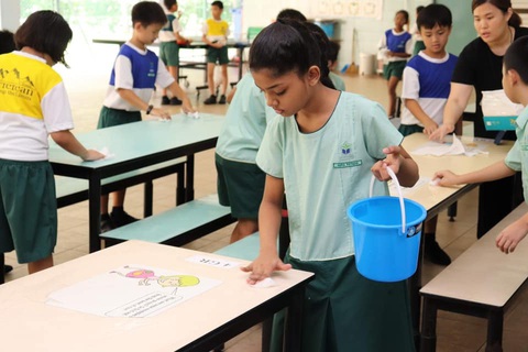 Con tôi ở Singapore vẫn đi học - Ảnh 1. Con tôi ở Singapore vẫn đi học - Ảnh 1.