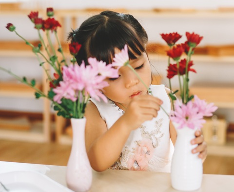 Con nghỉ học tránh dịch, làm gì cho ngày bổ ích? - Ảnh 1. Con nghỉ học tránh dịch, làm gì cho ngày bổ ích? - Ảnh 1.