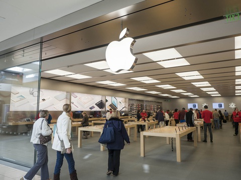 Apple sẽ phải trả hàng triệu USD vì quy định kiểm tra túi xách - Ảnh 1. Apple sẽ phải trả hàng triệu USD vì quy định kiểm tra túi xách - Ảnh 1.