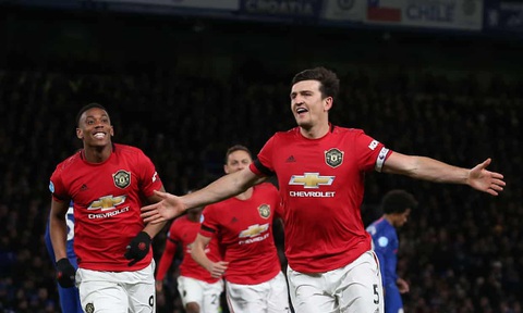 Báo Anh: M.U dựa vào VAR để đánh bại Chelsea - Ảnh 1. Báo Anh: M.U dựa vào VAR để đánh bại Chelsea - Ảnh 1.
