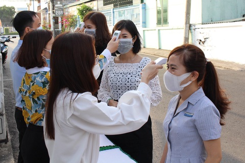 Vì sao phải bảo vệ người lao động trước dịch Covid-19? - Ảnh 1. Vì sao phải bảo vệ người lao động trước dịch Covid-19? - Ảnh 1.